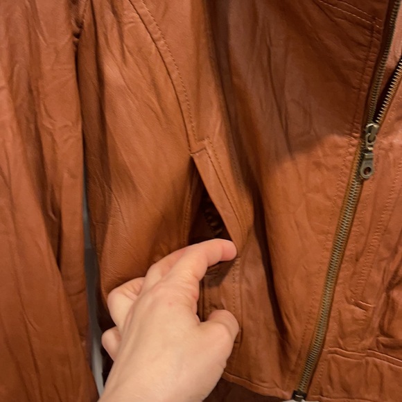 Leather brown crop jacket - Picture 3 of 8